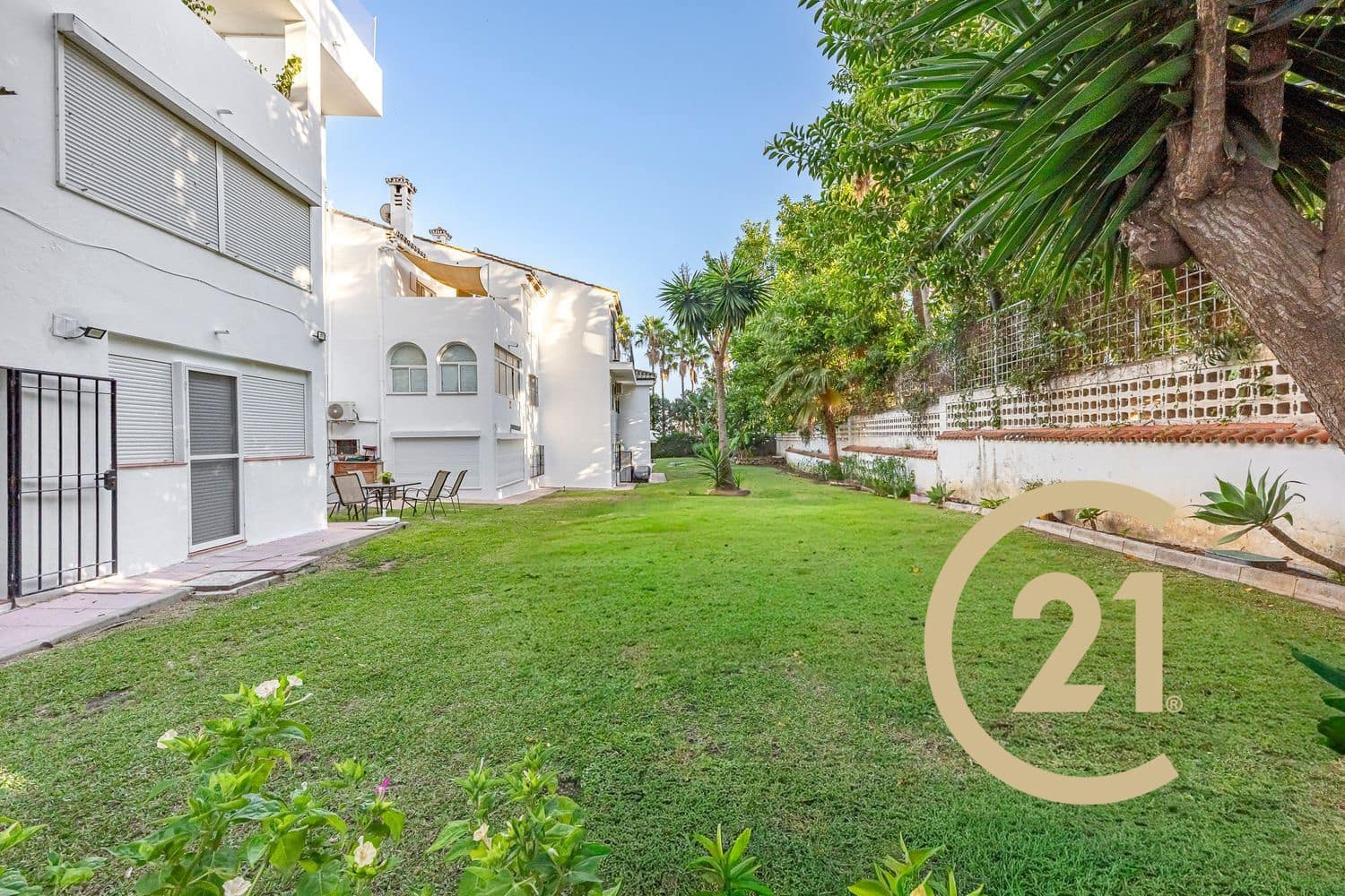 Leilighet til salgs i New Golden Mile med garasje - € 210 000 (Ref: 9275712)