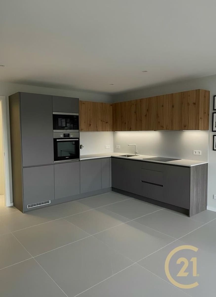 3 makuuhuone Huoneisto myytävänä paikassa El Paraiso mukana uima-altaan 
autotalli - 515 000 € (Ref: 9336900)