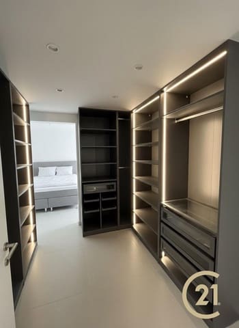 Apartamento de 3 habitaciones en El Paraiso, Estepona en venta con piscina garaje - 515.000 € (Ref: 9336900)