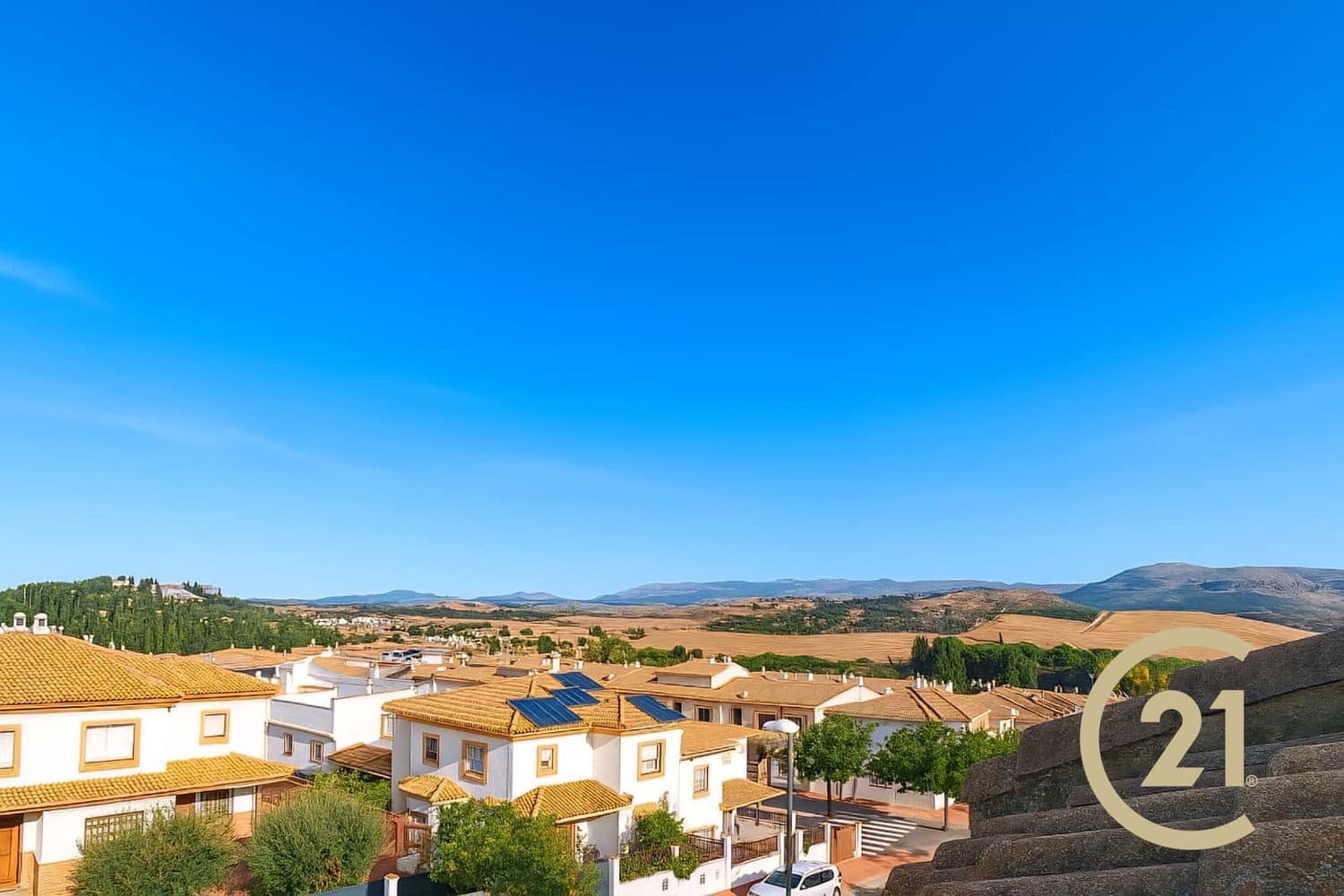 4 bedroom Townhouse for sale in Ronda with garage - € 440,000 (Ref: 9390059)