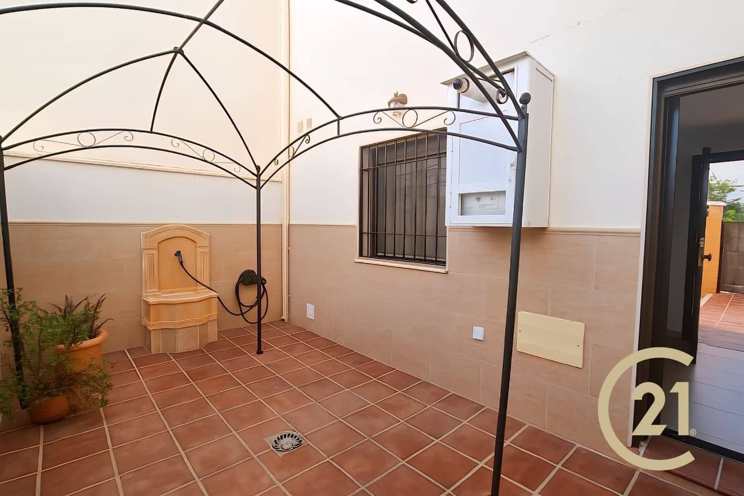 4 bedroom Townhouse for sale in Ronda with garage - € 440,000 (Ref: 9390059)