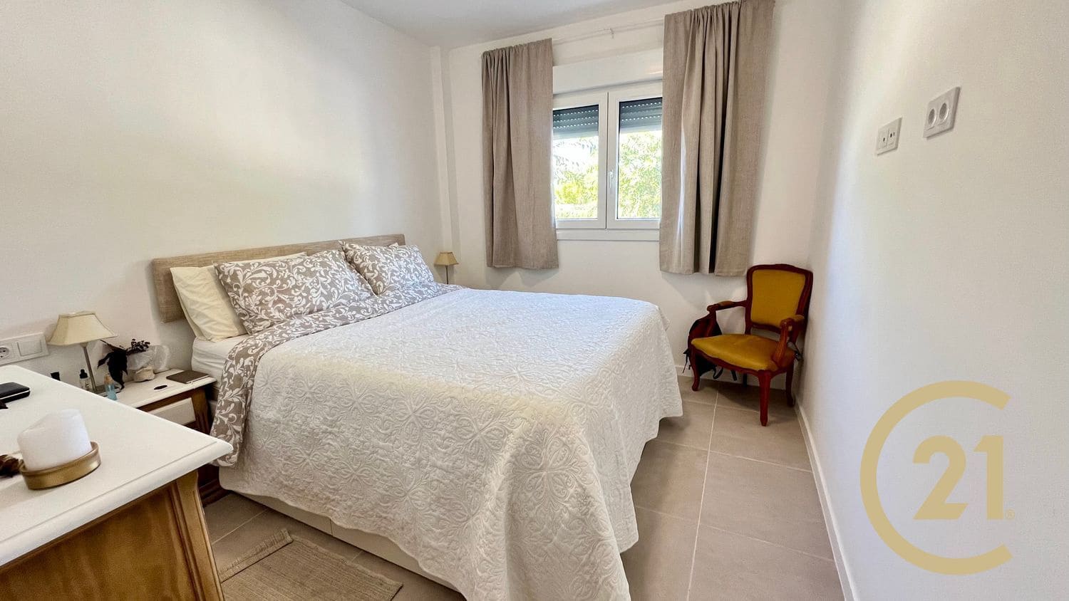 2 bedroom Apartment for rent in New Golden Mile with pool garage - € 2,500 (Ref: 9449002)