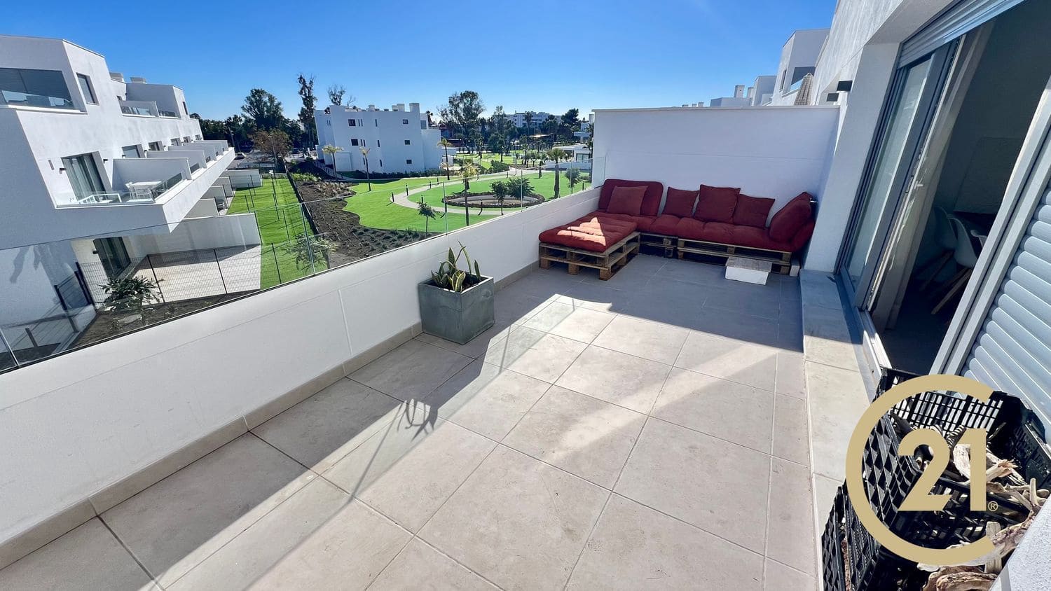 2 bedroom Apartment for rent in New Golden Mile with pool garage - € 2,500 (Ref: 9449002)