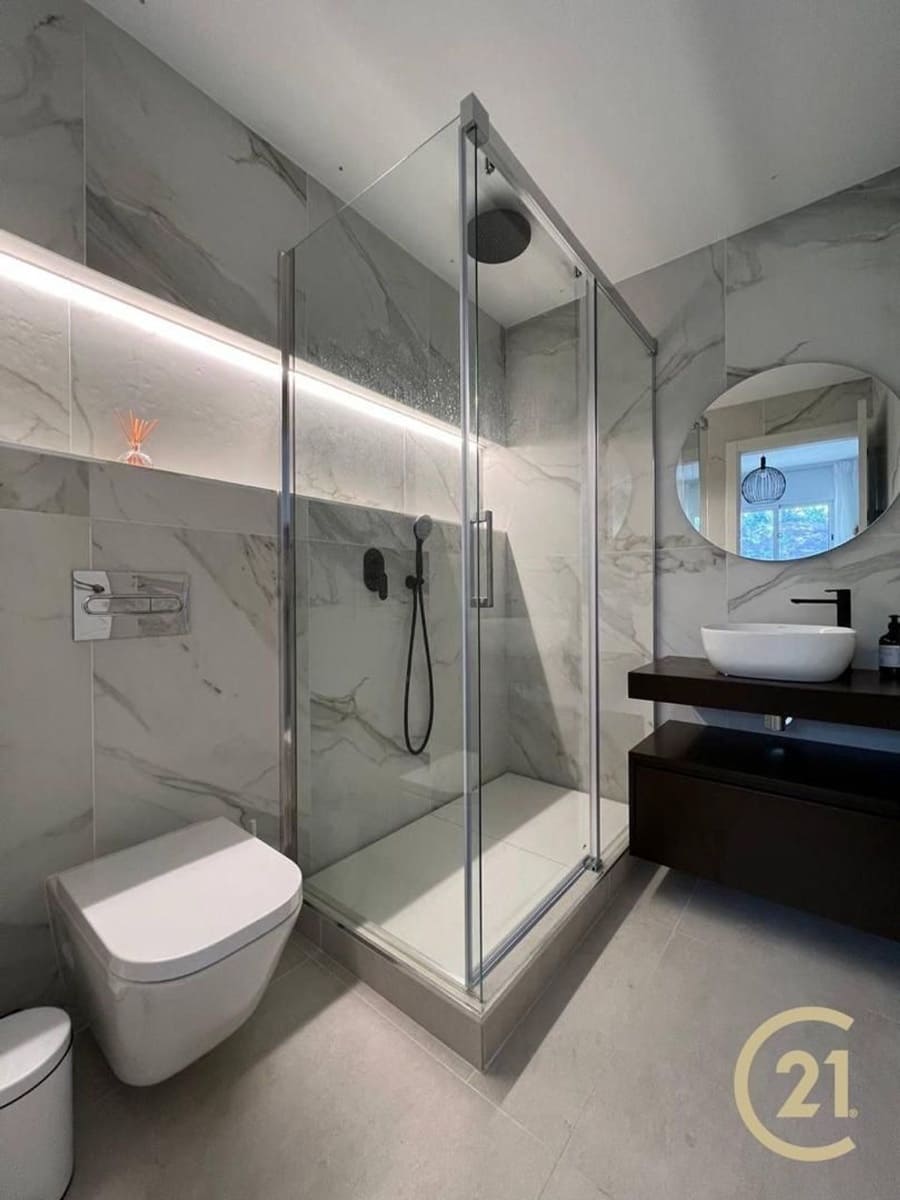 4 sypialnia Apartament do wynajęcia w La Quinta z basenem garażem - 3 700 € (Ref: 9451984)