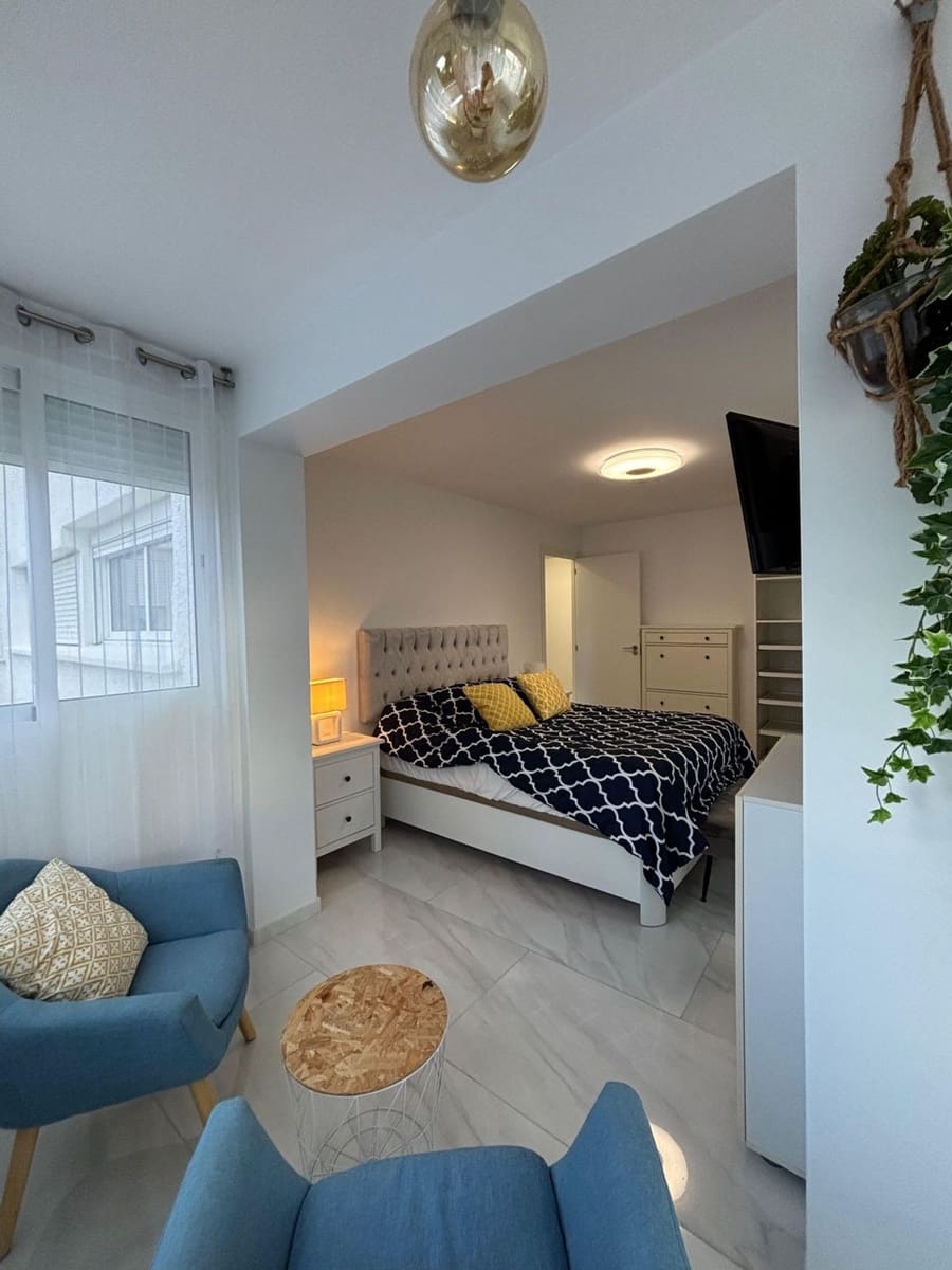 Apartamento de 3 habitaciones en New Golden Mile en alquiler con piscina garaje - 1.390 € (Ref: 9470356)