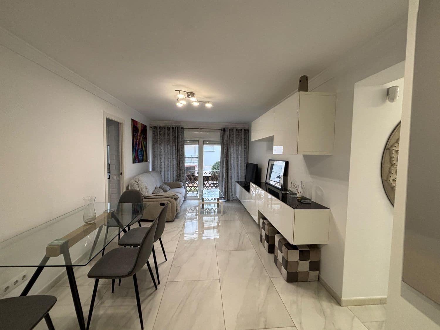 Apartamento de 3 habitaciones en New Golden Mile en alquiler con piscina garaje - 1.390 € (Ref: 9470356)