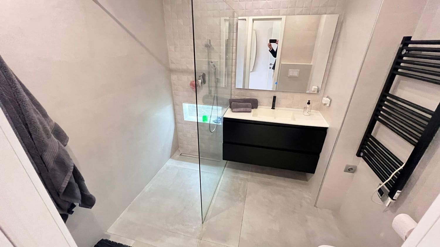 Apartamento de 2 habitaciones en Bel-Air en alquiler con piscina garaje - 2.000 € (Ref: 9470357)