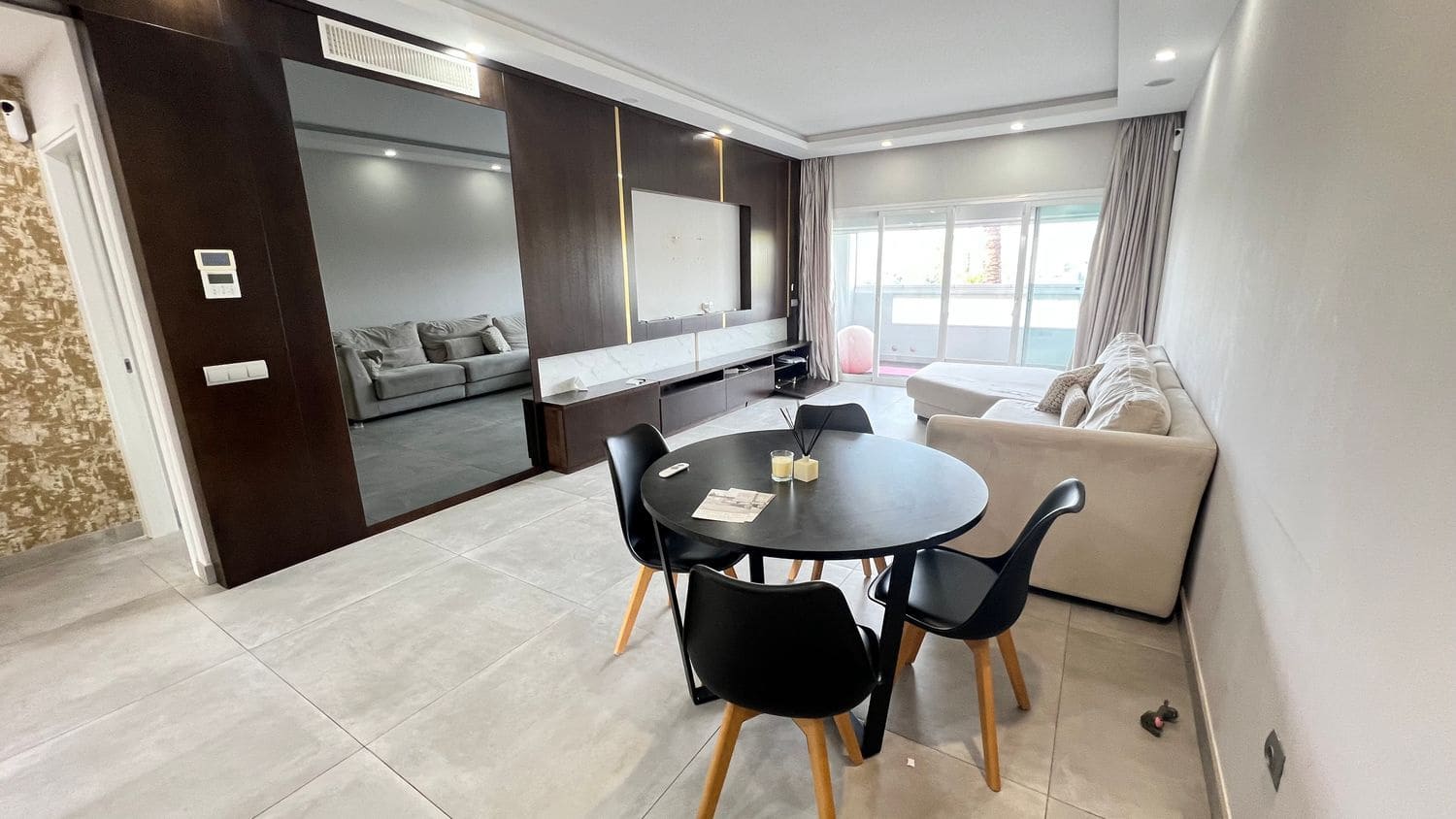 Apartamento de 2 habitaciones en Bel-Air en alquiler con piscina garaje - 2.000 € (Ref: 9470357)