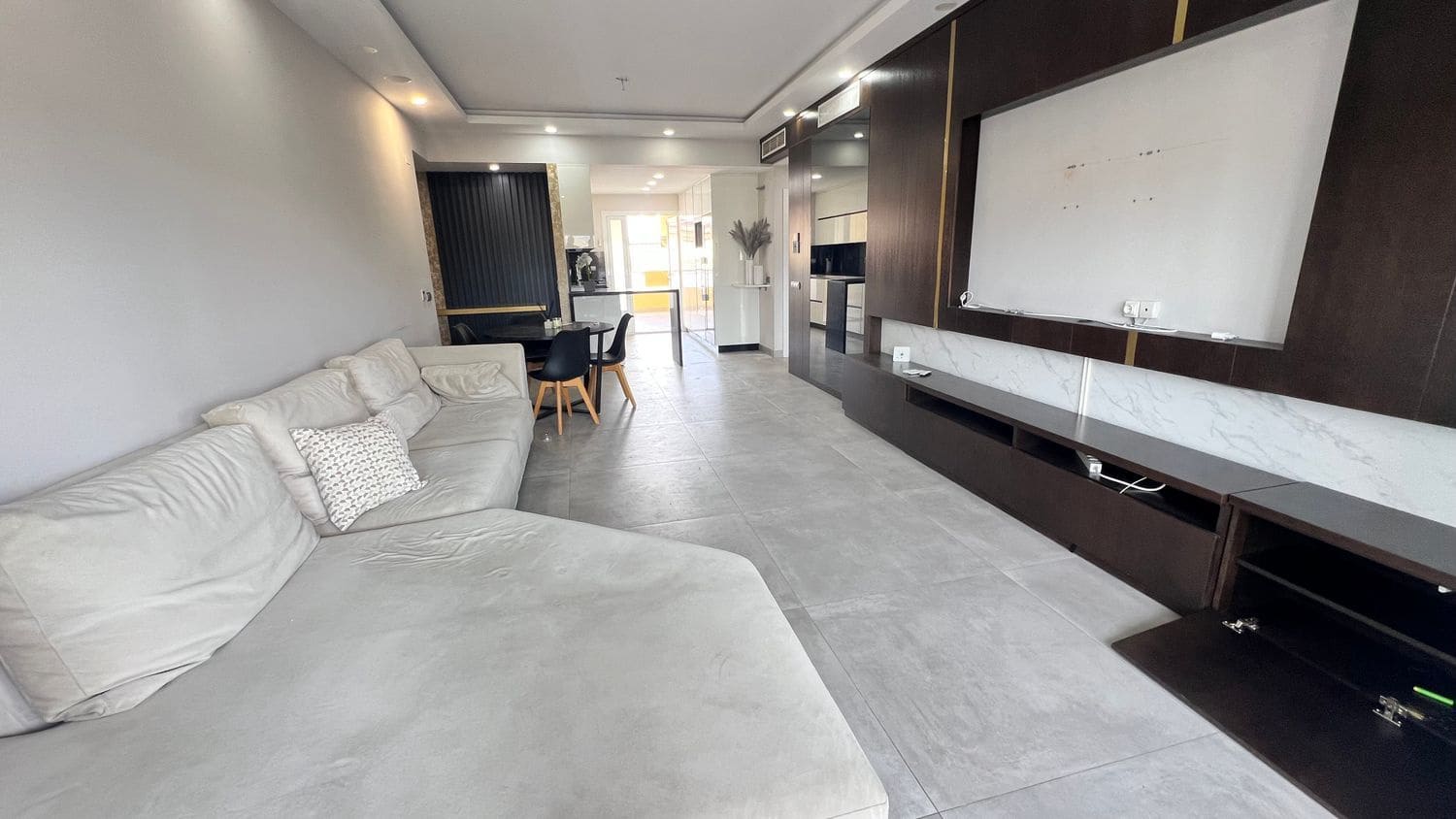 Apartamento de 2 habitaciones en Bel-Air en alquiler con piscina garaje - 2.000 € (Ref: 9470357)