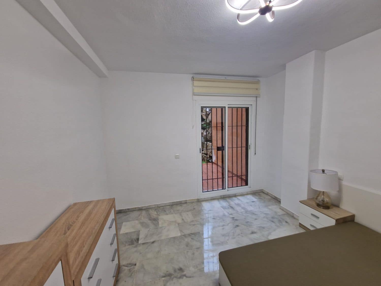 2 bedroom Apartment for rent in La Reserva with pool garage - € 1,450 (Ref: 9481682)