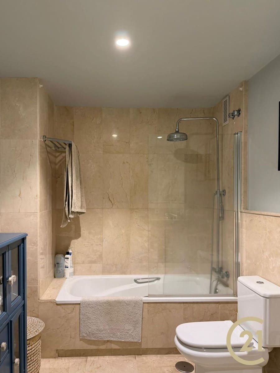 3 bedroom Apartment for rent in Marbella with garage - € 2,500 (Ref: 9503787)