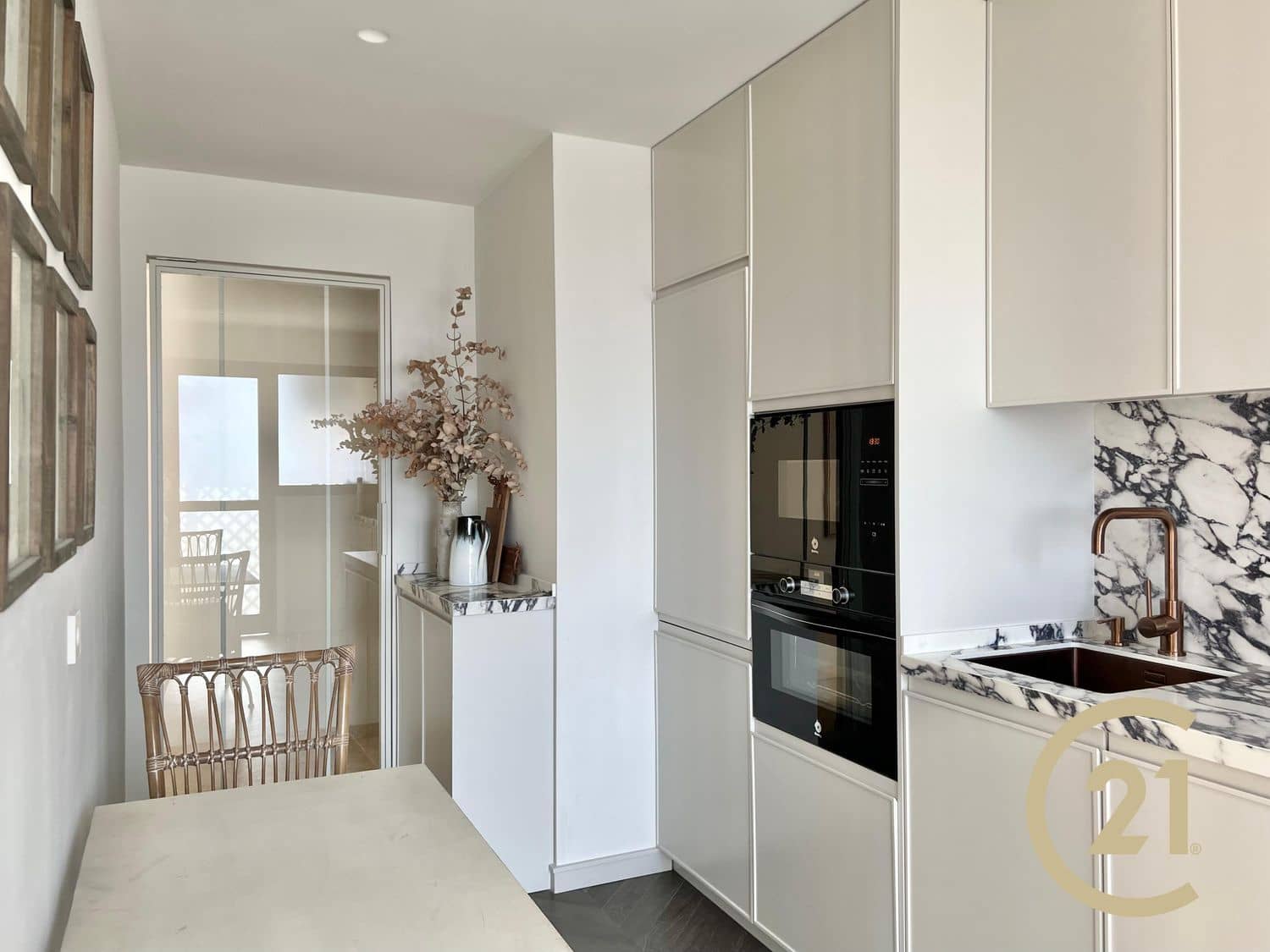 3 bedroom Apartment for rent in Marbella with garage - € 2,500 (Ref: 9503787)