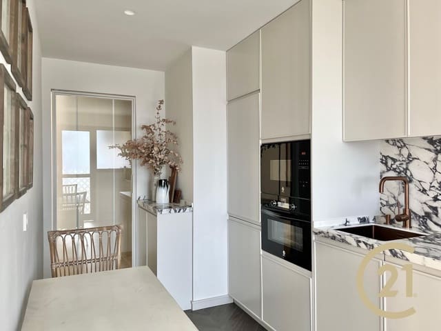 3 bedroom Apartment for rent in Ricardo Soriano, Marbella with garage - € 2,500 (Ref: 9503787)