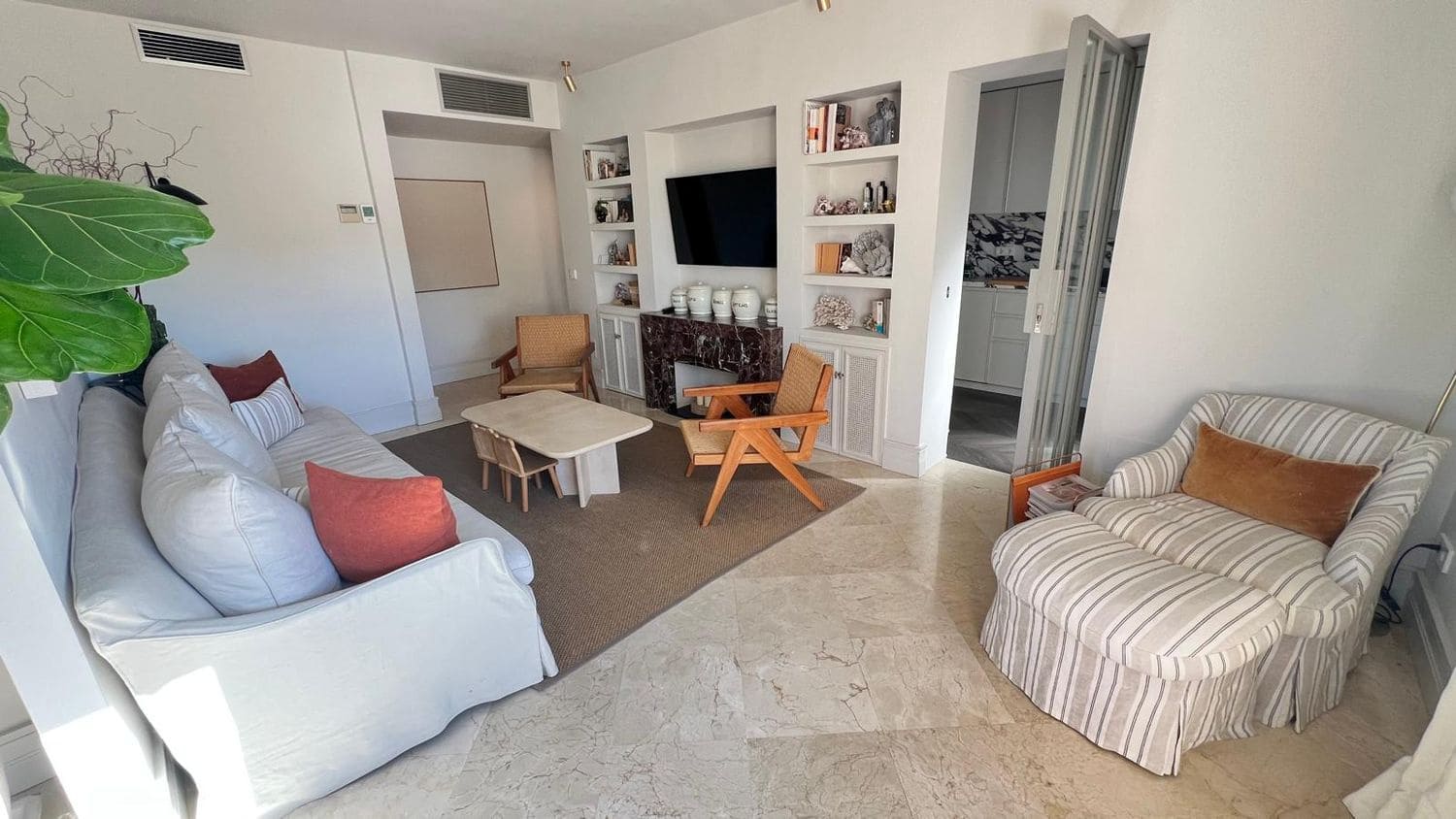3 sypialnia Apartament do wynajęcia w Marbella z garażem - 2 600 € (Ref: 9503787)
