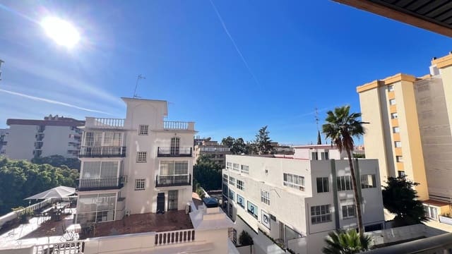 Apartamento de 3 habitaciones en Ricardo Soriano, Marbella en alquiler con garaje - 2.600 € (Ref: 9503787)