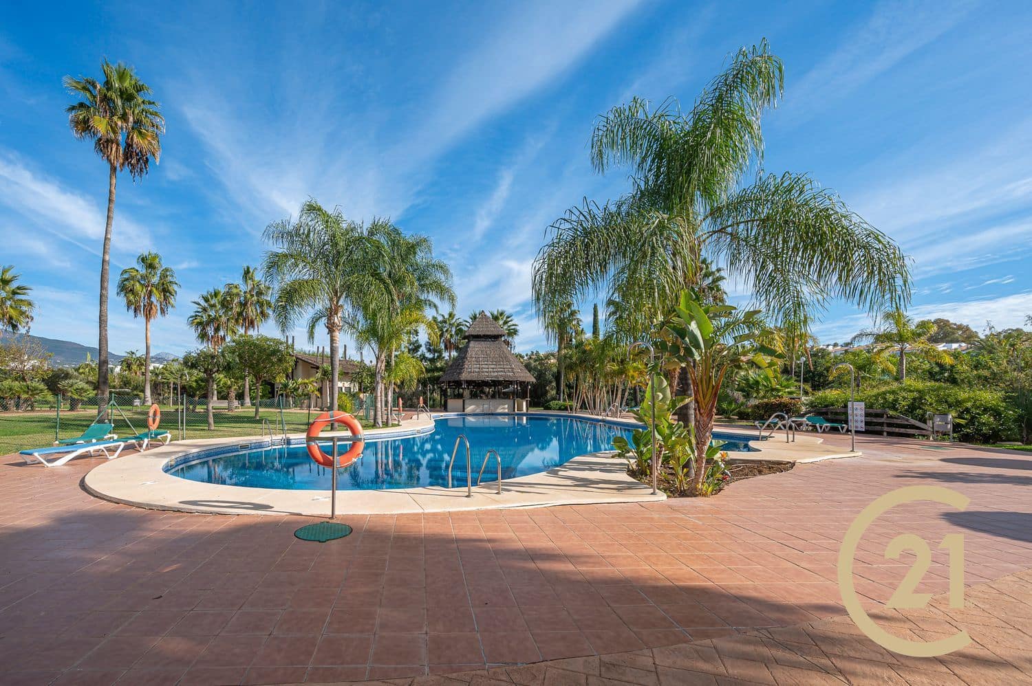 2 sovrum Lägenhet till salu i El Paraiso med pool garage - 325 000 € (Ref: 9551023)