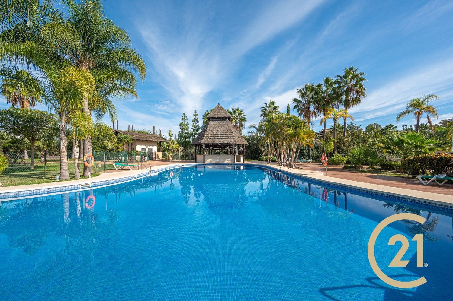 2 sovrum Lägenhet till salu i El Paraiso med pool garage - 325 000 € (Ref: 9551023)