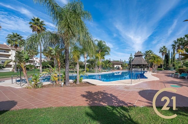 2 makuuhuone Huoneisto myytävänä paikassa El Paraiso, Estepona mukana uima-altaan 
autotalli - 325 000 € (Ref: 9551023)