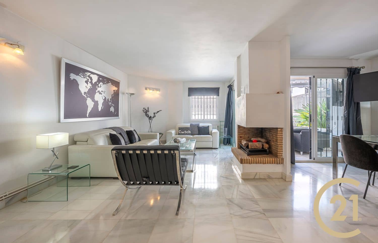 4 soveværelse Byhus til leje i Nueva Andalucia med swimmingpool garage - € 3.000 (Ref: 9551024)