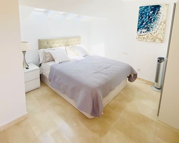 4 soverom Hus til leie i Puerto Banus, Marbella med svømmebasseng garasje - € 4 000 (Ref: 9551025)