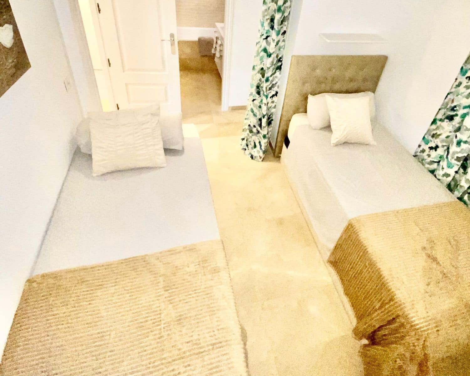 4 makuuhuone Omakotitalo vuokrattavana paikassa Puerto Banus mukana uima-altaan 
autotalli - 4 000 € (Ref: 9551025)