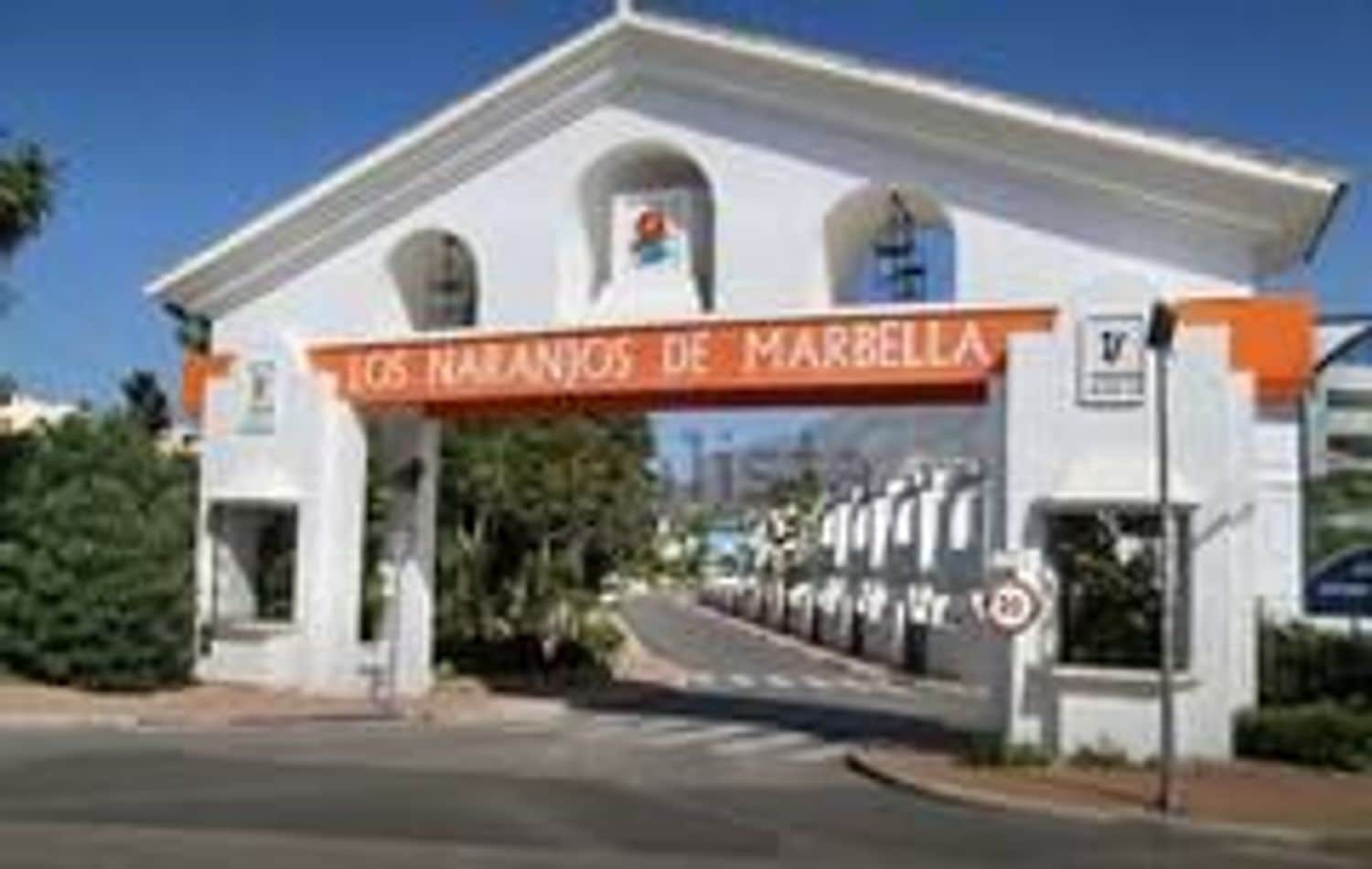 2 bedroom Apartment for rent in Nueva Andalucia with pool garage - € 1,900 (Ref: 9570366)