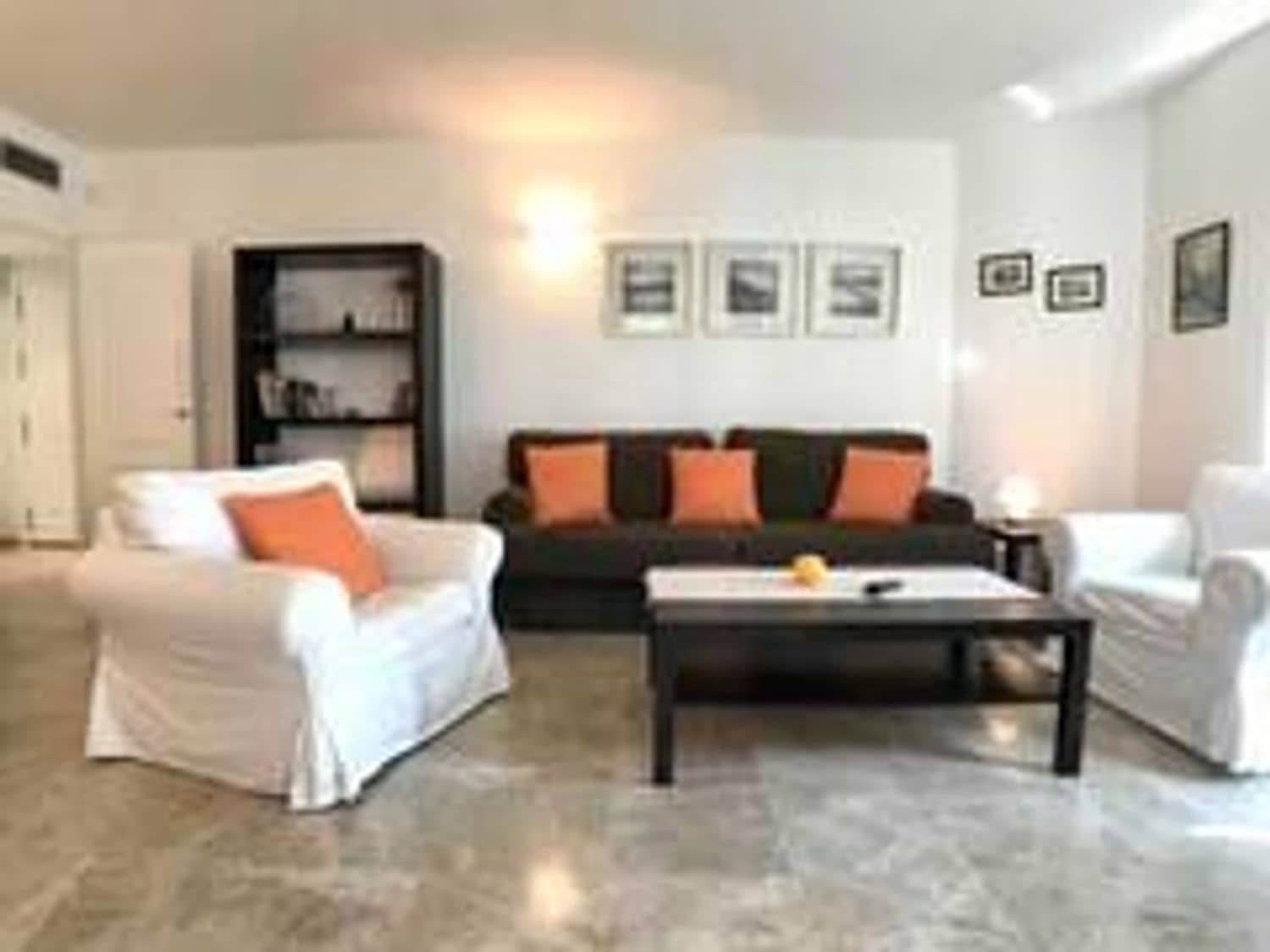 2 bedroom Apartment for rent in Nueva Andalucia with pool garage - € 1,900 (Ref: 9570366)