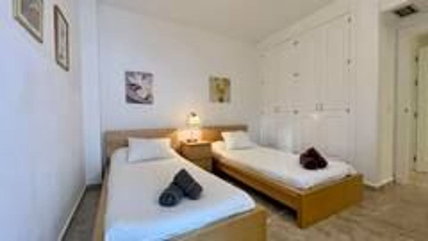 2 bedroom Apartment for rent in Nueva Andalucia with pool garage - € 1,900 (Ref: 9570366)