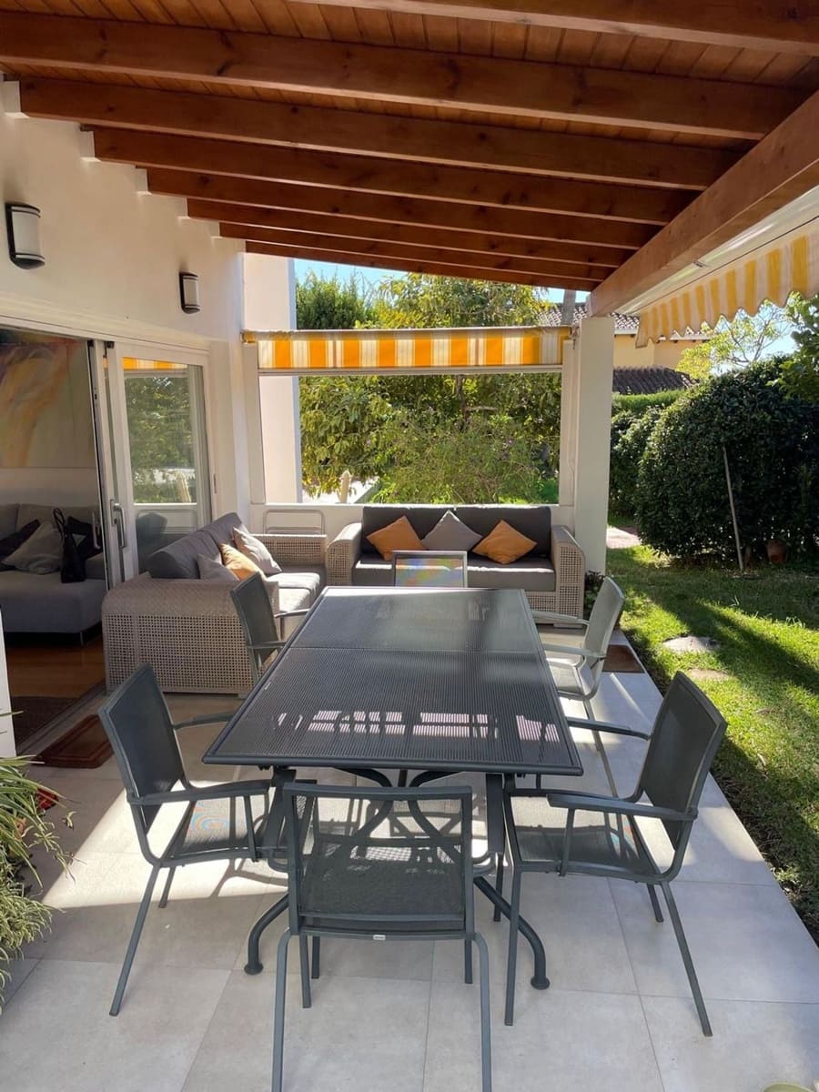 2 soveværelse Lejlighed til leje i El Paraiso med swimmingpool garage - € 2.250 (Ref: 9585910)