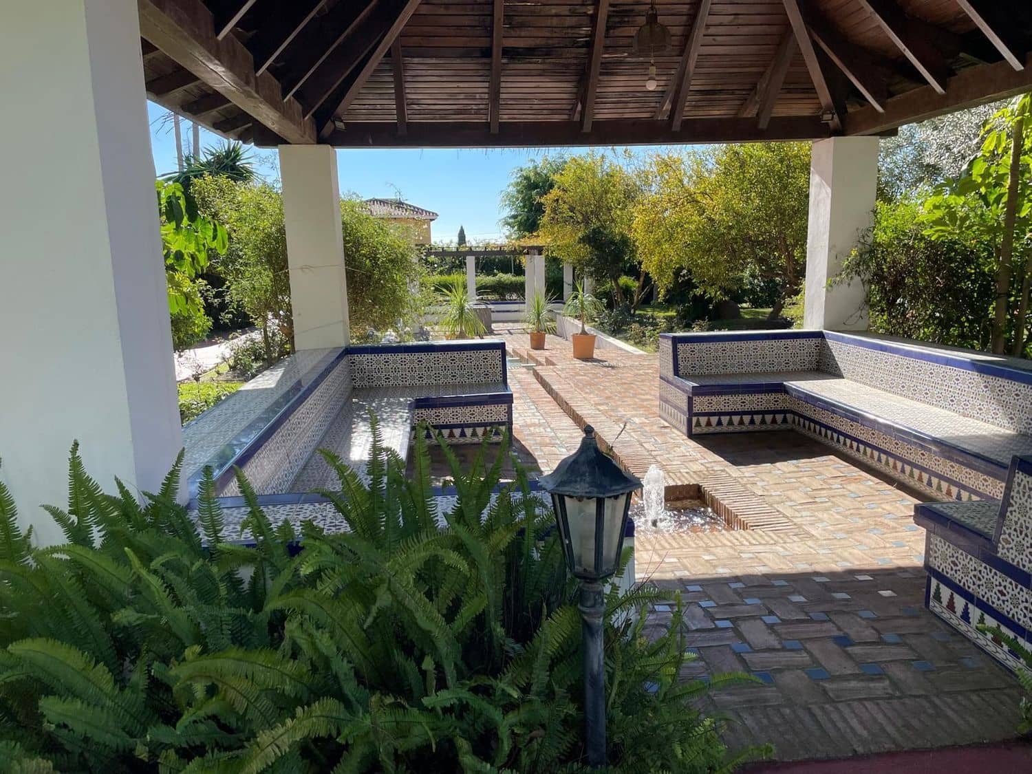 2 soveværelse Lejlighed til leje i El Paraiso med swimmingpool garage - € 2.250 (Ref: 9585910)