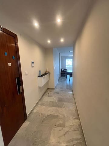 2 quarto Apartamento para arrendar em Los Jardines de Marbella - La Ermita, Marbella com piscina garagem - 1 600 € (Ref: 9598598)