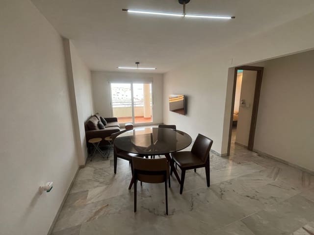 2 quarto Apartamento para arrendar em Los Jardines de Marbella - La Ermita, Marbella com piscina garagem - 1 600 € (Ref: 9598598)