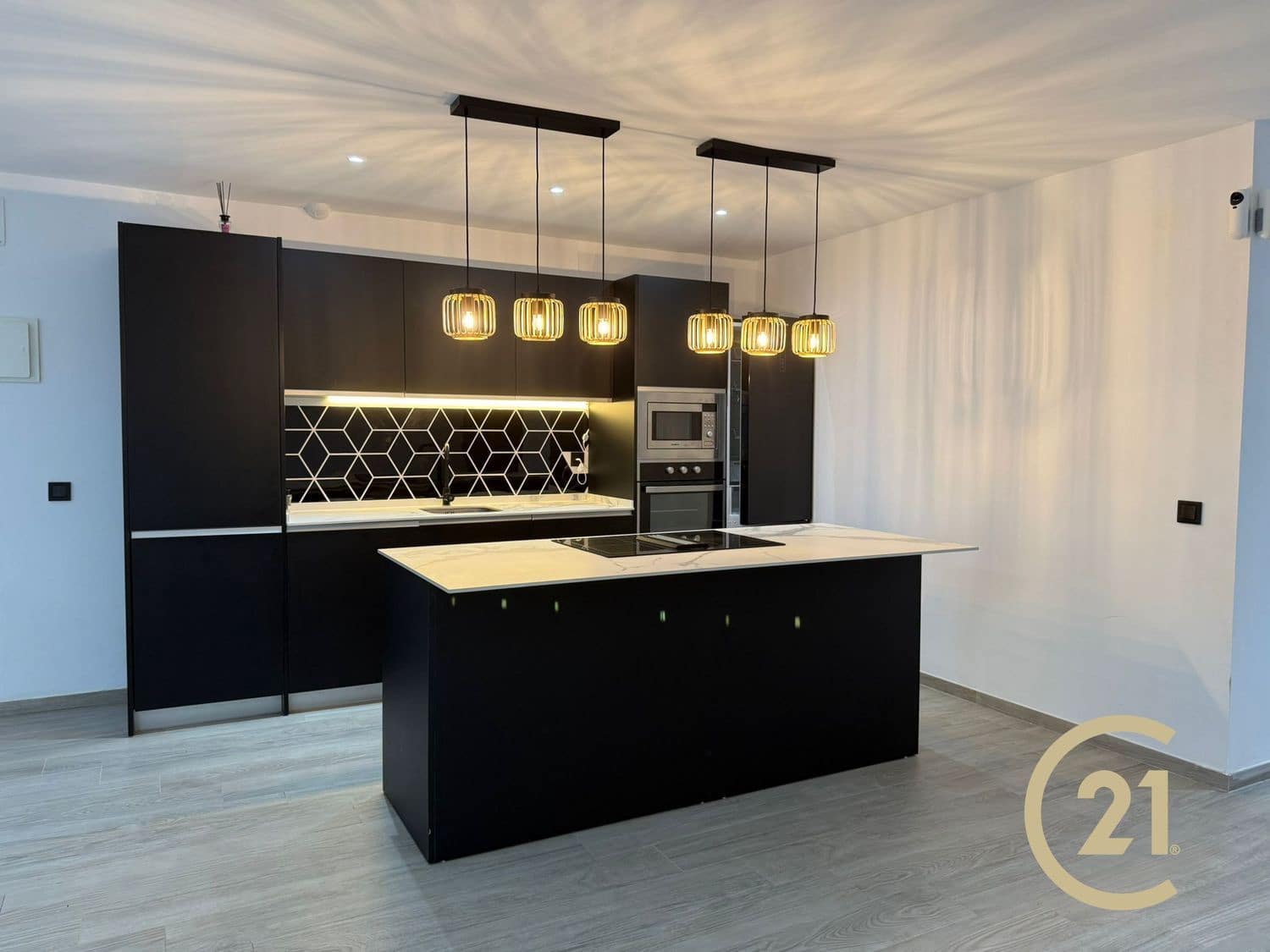 2 sypialnia Apartament na sprzedaż w New Golden Mile z basenem garażem - 259 000 € (Ref: 9598599)