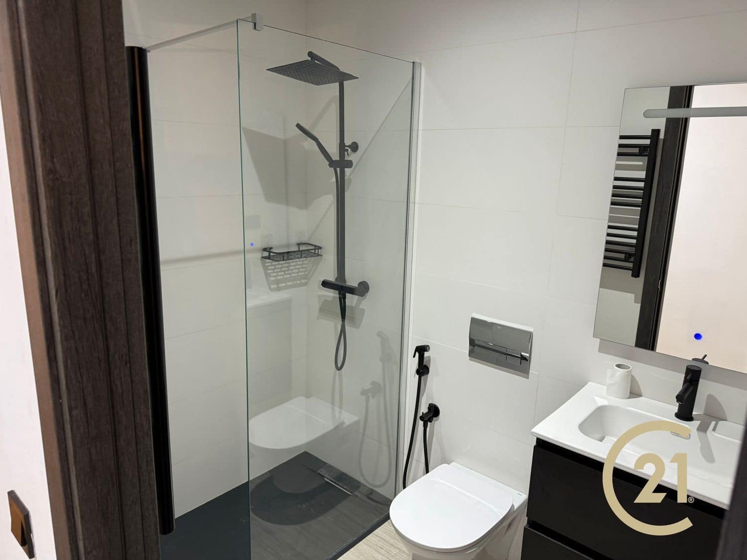 2 sypialnia Apartament na sprzedaż w New Golden Mile z basenem garażem - 259 000 € (Ref: 9598599)