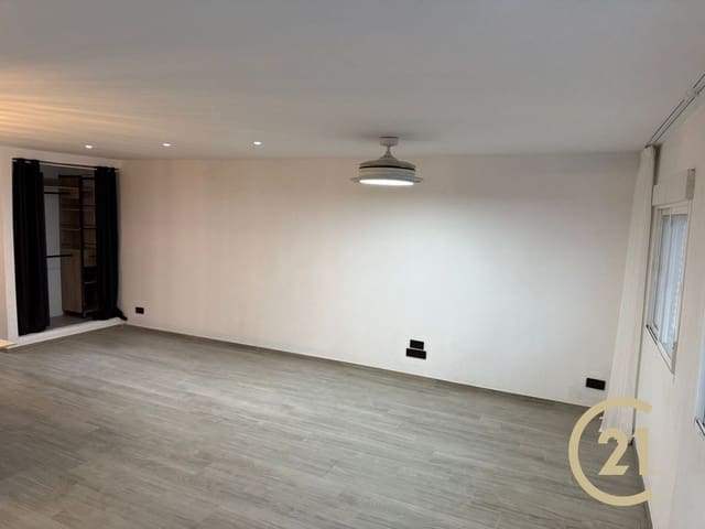 2 sypialnia Apartament na sprzedaż w Nueva Atalaya, Estepona z basenem garażem - 259 000 € (Ref: 9598599)