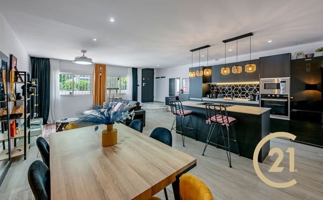 2 makuuhuone Huoneisto myytävänä paikassa Nueva Atalaya, Estepona mukana uima-altaan 
autotalli - 259 000 € (Ref: 9598599)