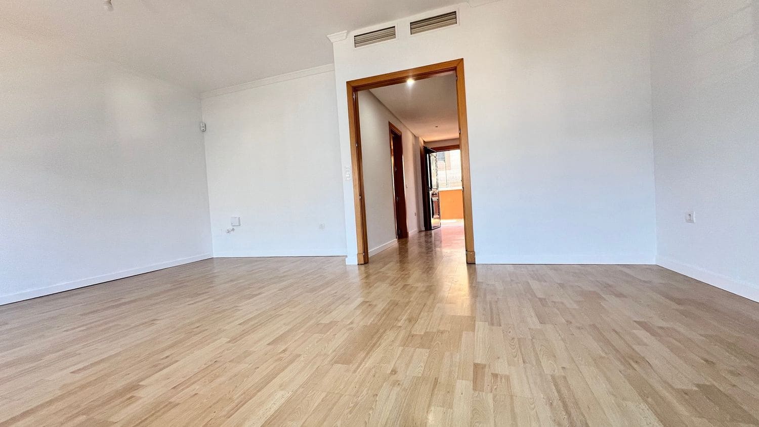 4 bedroom Townhouse for sale in Malaga city with pool garage - € 466,000 (Ref: 9600884)