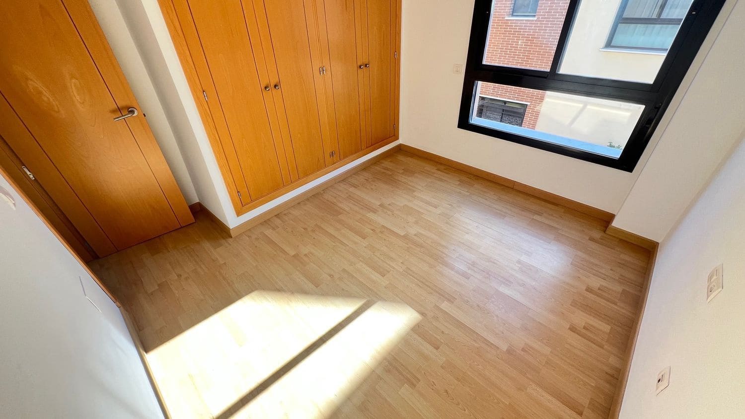 4 bedroom Townhouse for sale in Malaga city with pool garage - € 466,000 (Ref: 9600884)