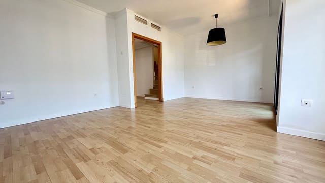 4 slaapkamer Huis te koop in Las Espeñuelas, Málaga stad met zwembad garage - € 466.000 (Ref: 9600884)