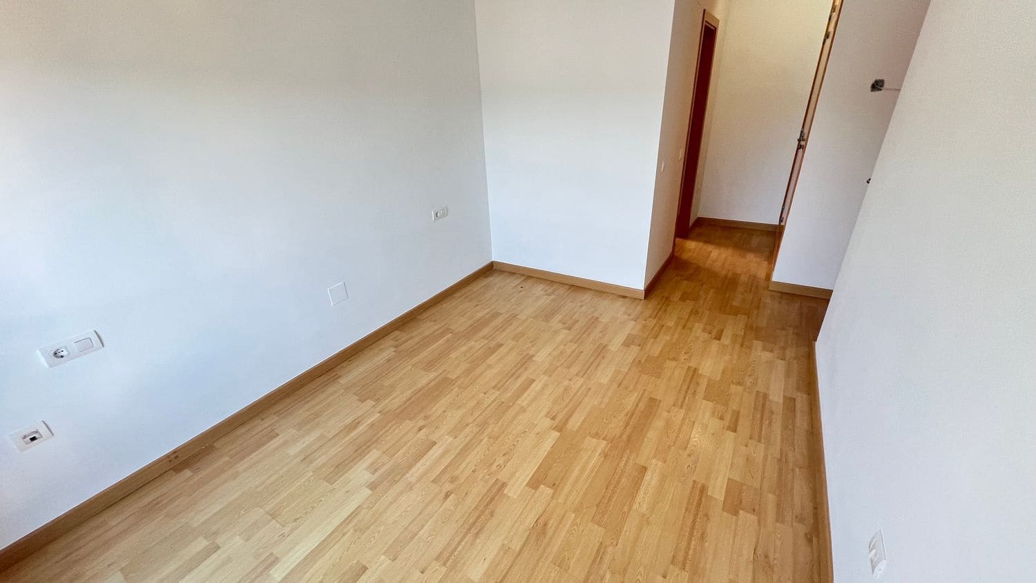 4 bedroom Townhouse for sale in Malaga city with pool garage - € 466,000 (Ref: 9600884)