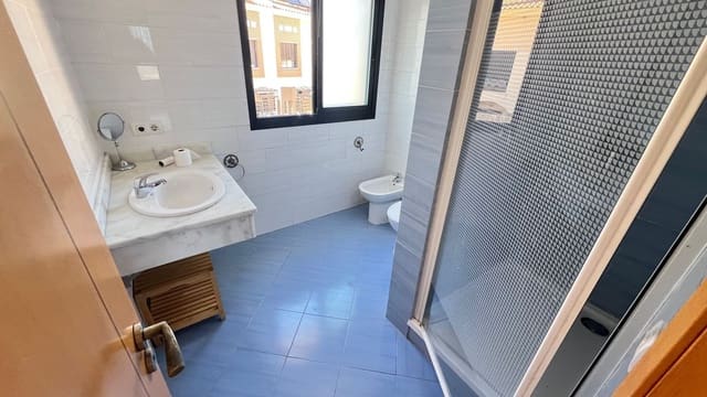 4 slaapkamer Huis te koop in Las Espeñuelas, Málaga stad met zwembad garage - € 466.000 (Ref: 9600884)