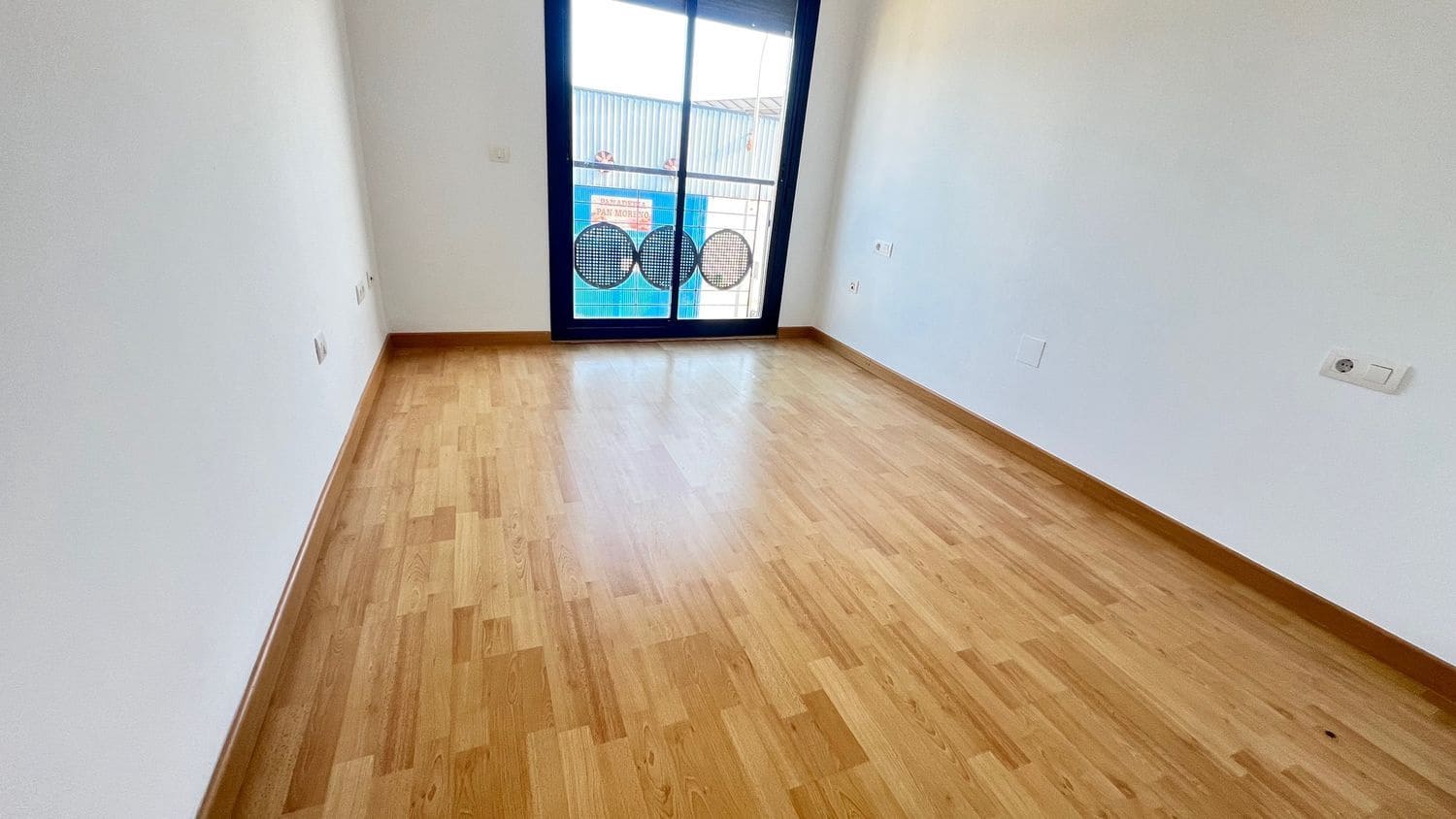 4 bedroom Townhouse for sale in Malaga city with pool garage - € 466,000 (Ref: 9600884)