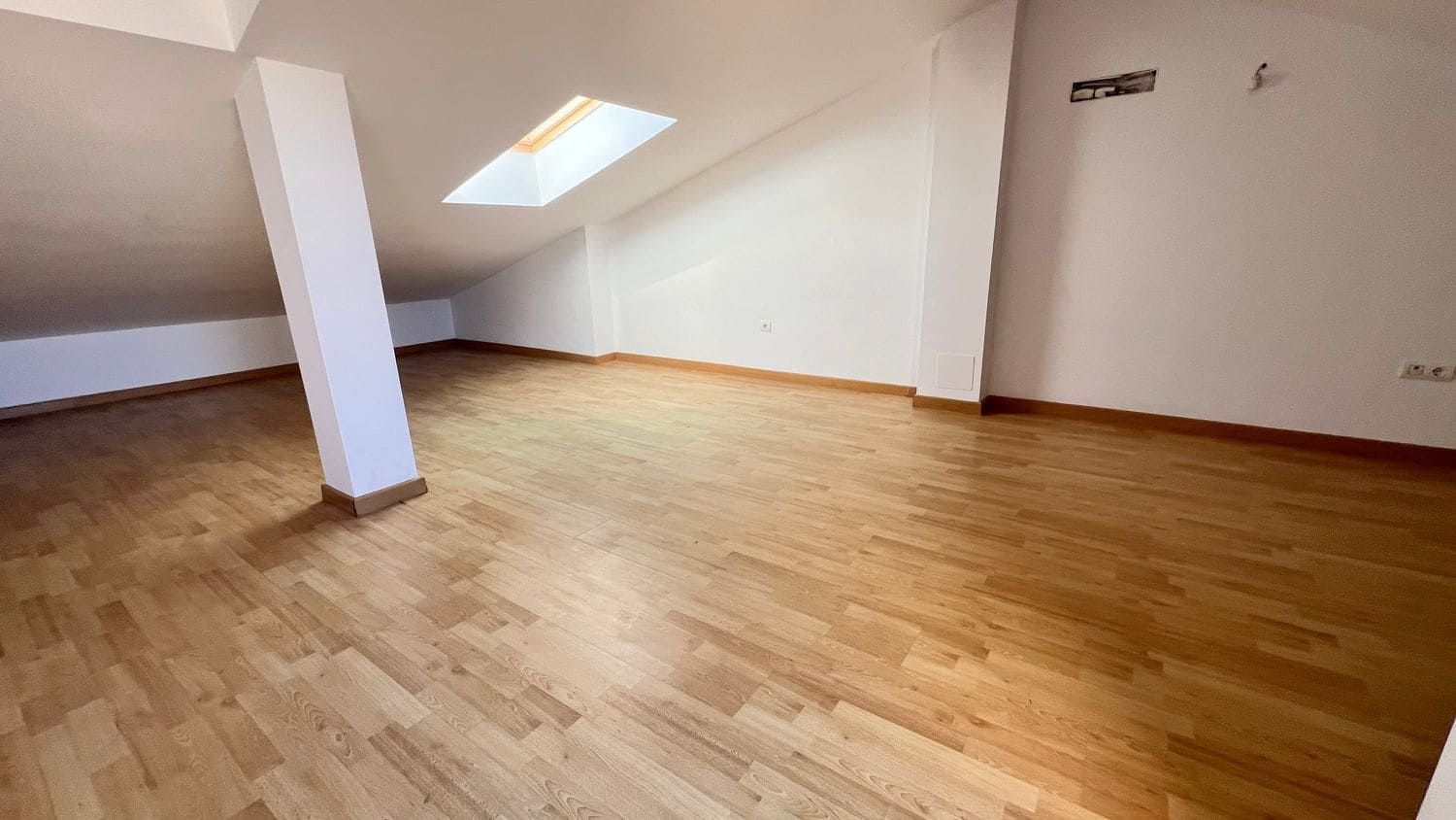 4 bedroom Townhouse for sale in Malaga city with pool garage - € 466,000 (Ref: 9600884)