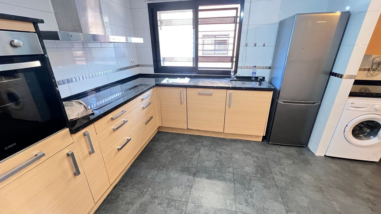 4 bedroom Townhouse for sale in Malaga city with pool garage - € 466,000 (Ref: 9600884)