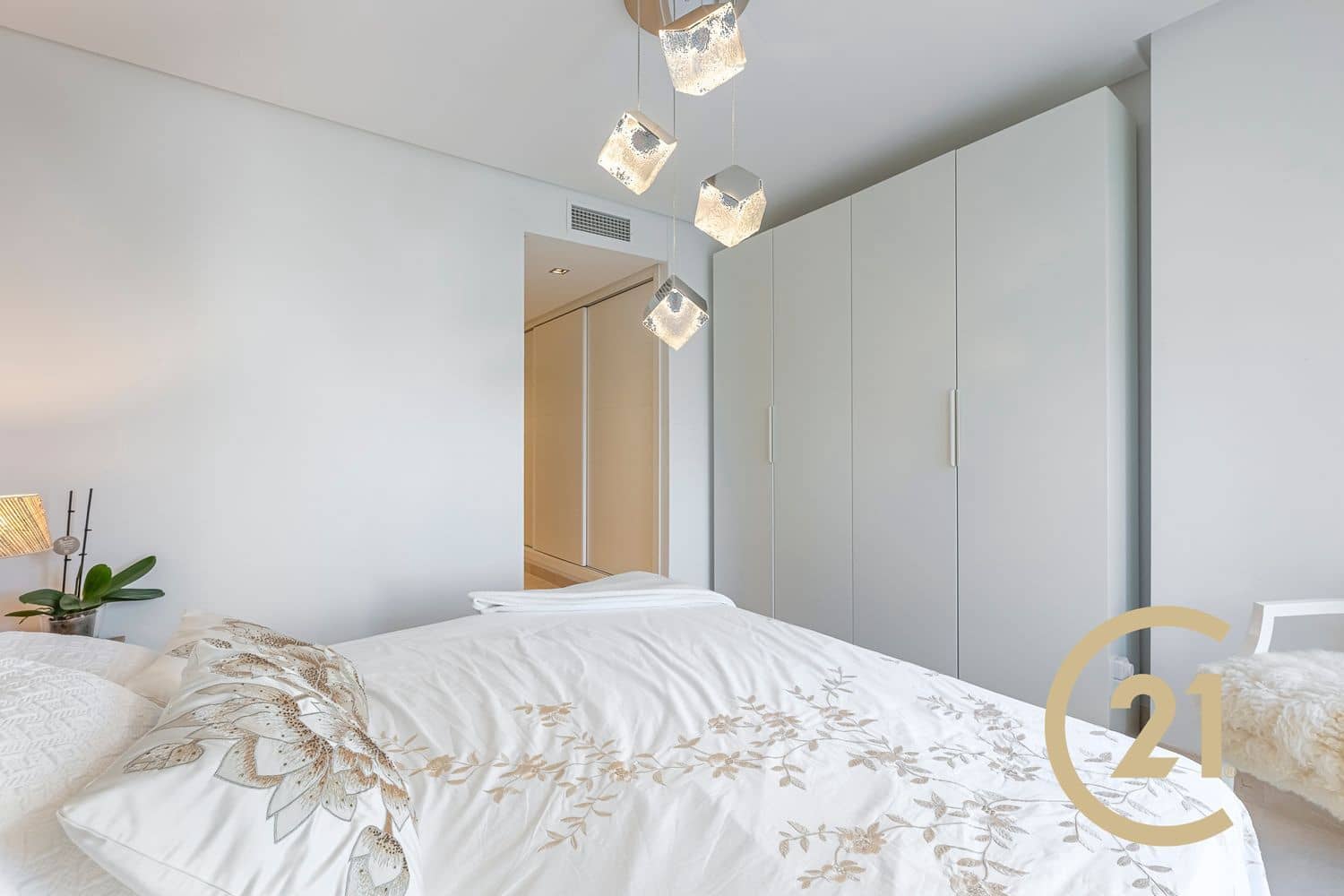 2 soverom Leilighet til salgs i Benahavis med svømmebasseng garasje - € 680 000 (Ref: 9629744)