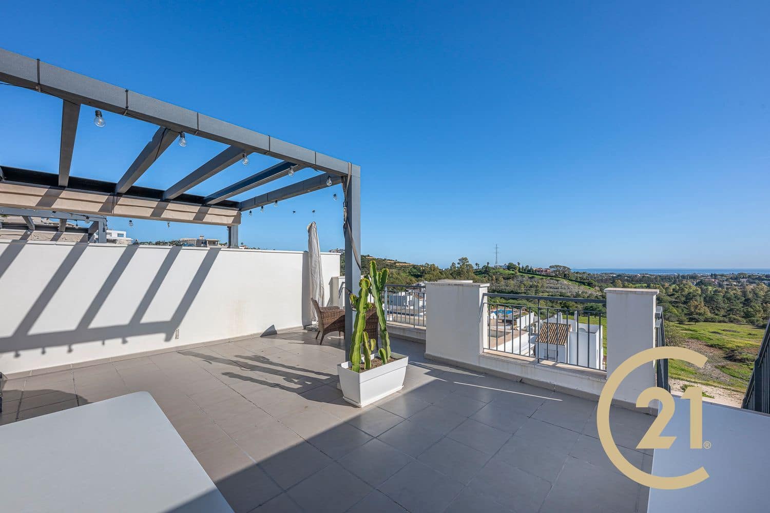 2 soverom Leilighet til salgs i Benahavis med svømmebasseng garasje - € 680 000 (Ref: 9629744)