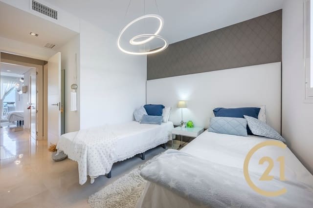 2 soverom Leilighet til salgs i Los Arqueros - Puerto del Almendro, Benahavís med svømmebasseng garasje - € 680 000 (Ref: 9629744)