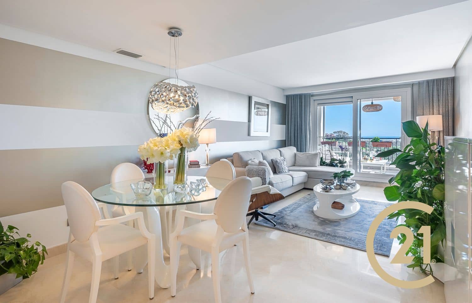 2 soverom Leilighet til salgs i Benahavis med svømmebasseng garasje - € 680 000 (Ref: 9629744)