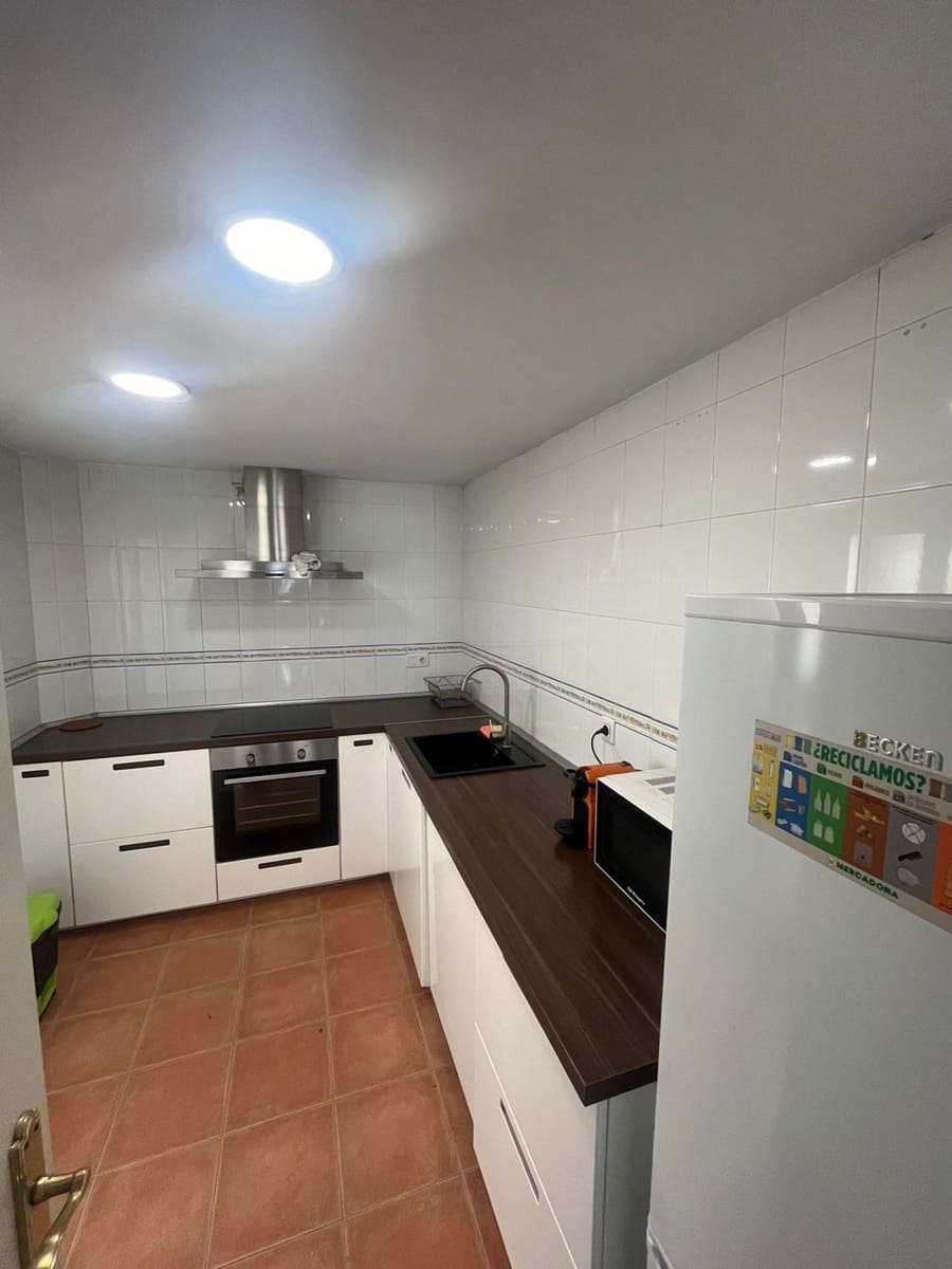 2 quarto Apartamento para arrendar em Marbella com piscina garagem - 1 700 € (Ref: 9658183)