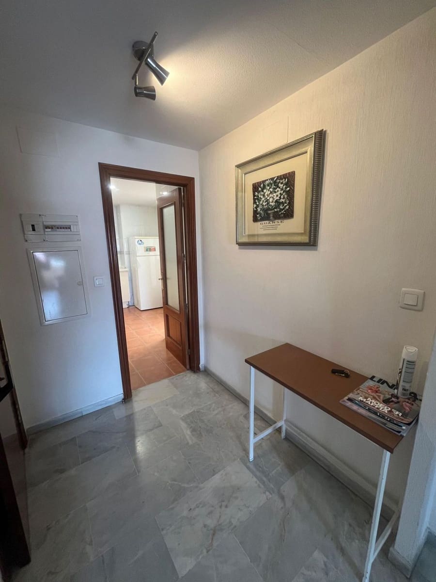 3 quarto Apartamento para arrendar em Marbella com piscina garagem - 2 100 € (Ref: 9690115)